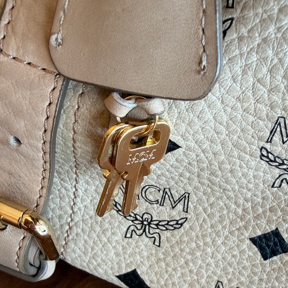 MCM Beige Visetos Leather Boston Bag with Gold Hardware - Picture 4 of 14